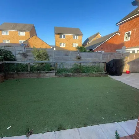 Studio-sleeps 2 Free Parking-garden-near Shops Apartman