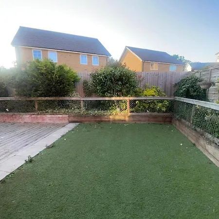 Studio-sleeps 2 Free Parking-garden-near Shops Bristol